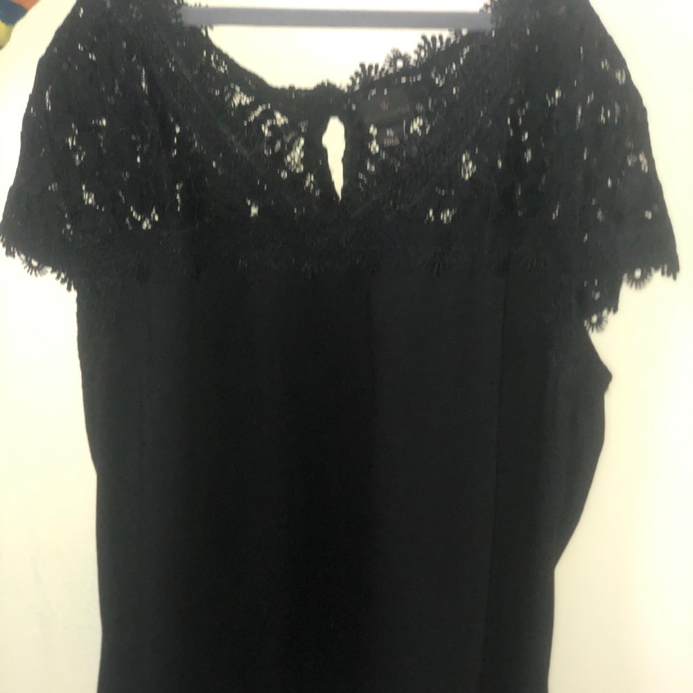 Gorgeous lace top perfect for holidays!